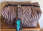 2FLY THAT TRAVELERS BAG (ZEBRAHH)