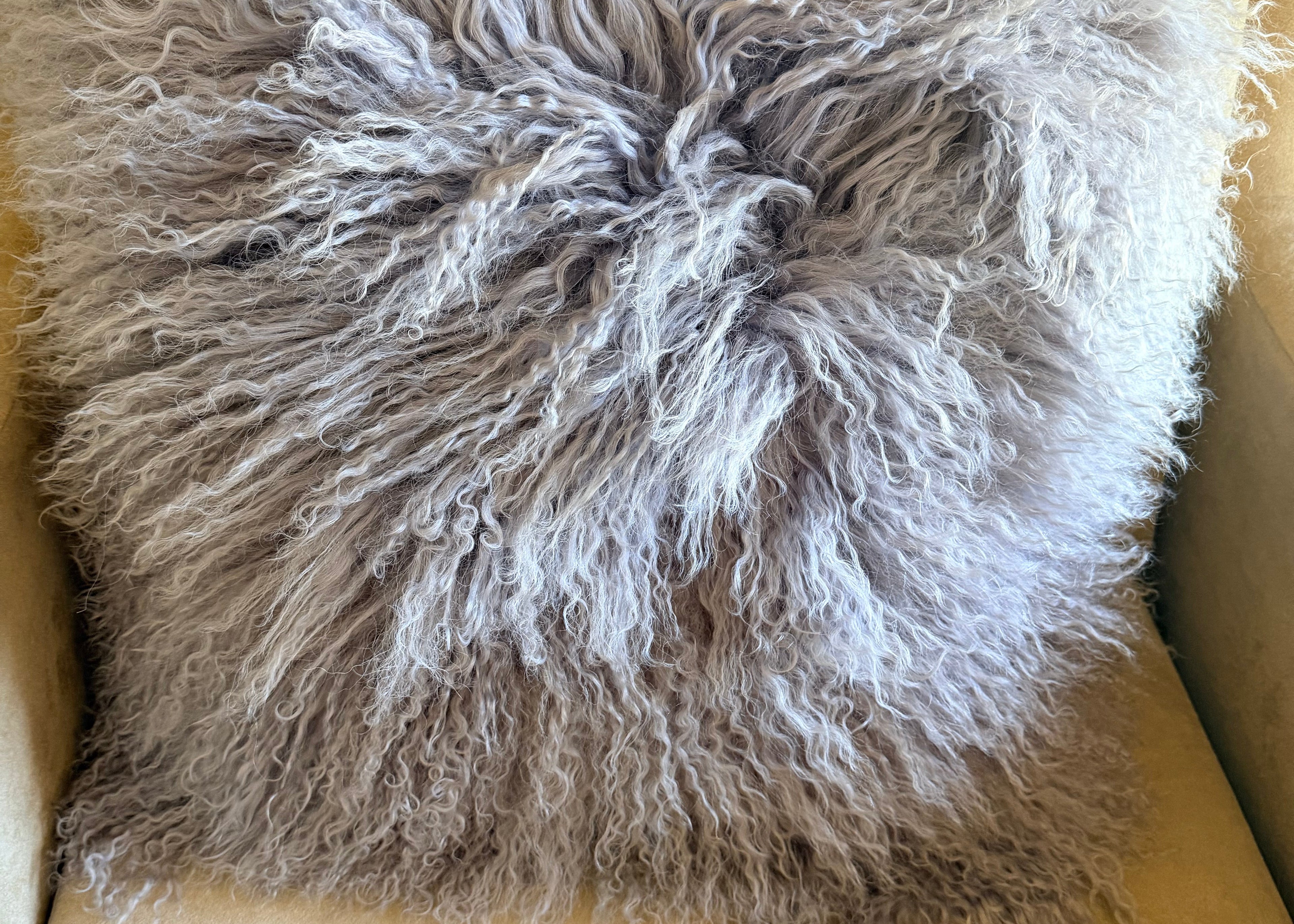 MONGOLIAN REAL FUR PILLOW (gray)
