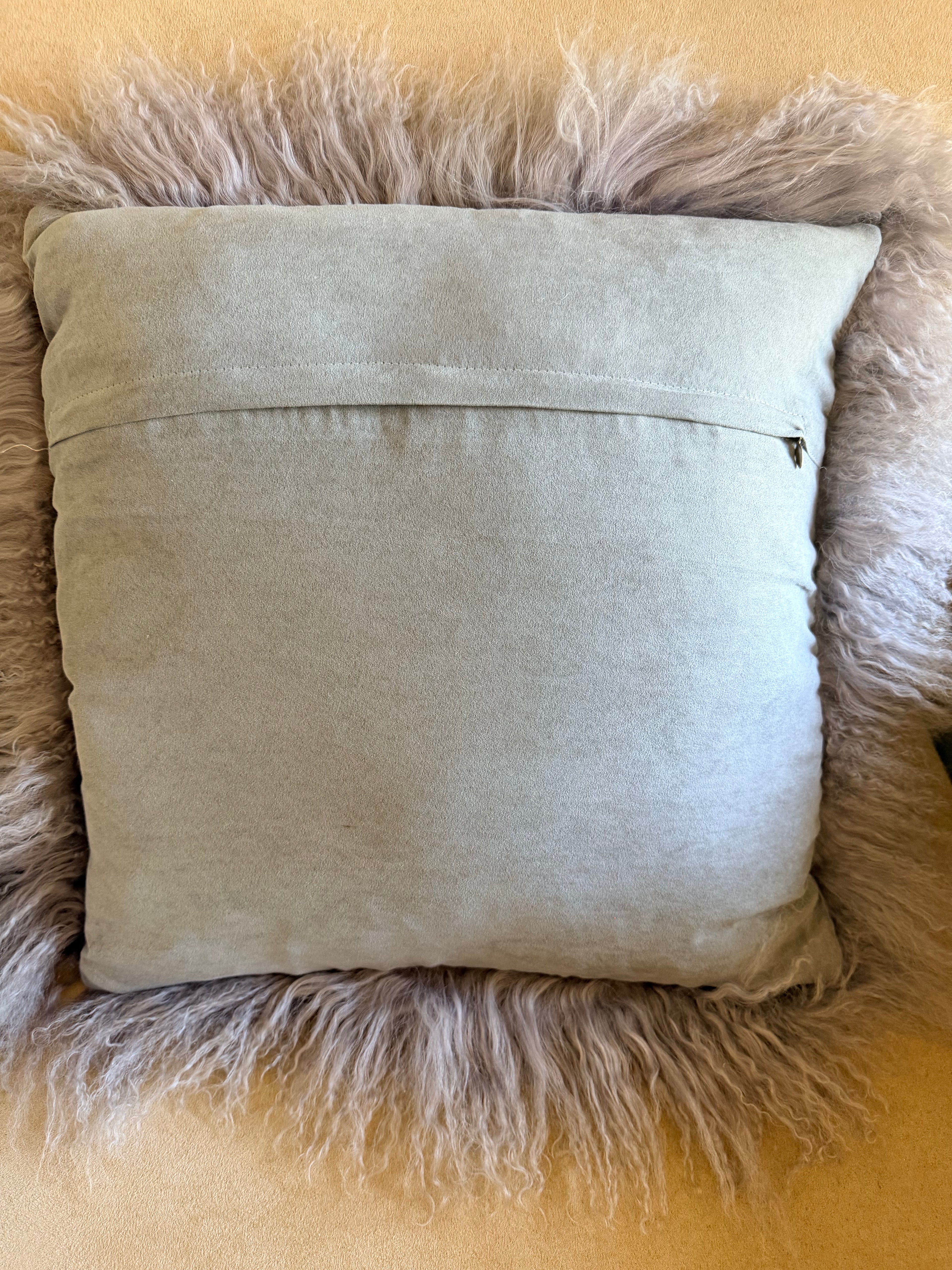 MONGOLIAN REAL FUR PILLOW (gray)