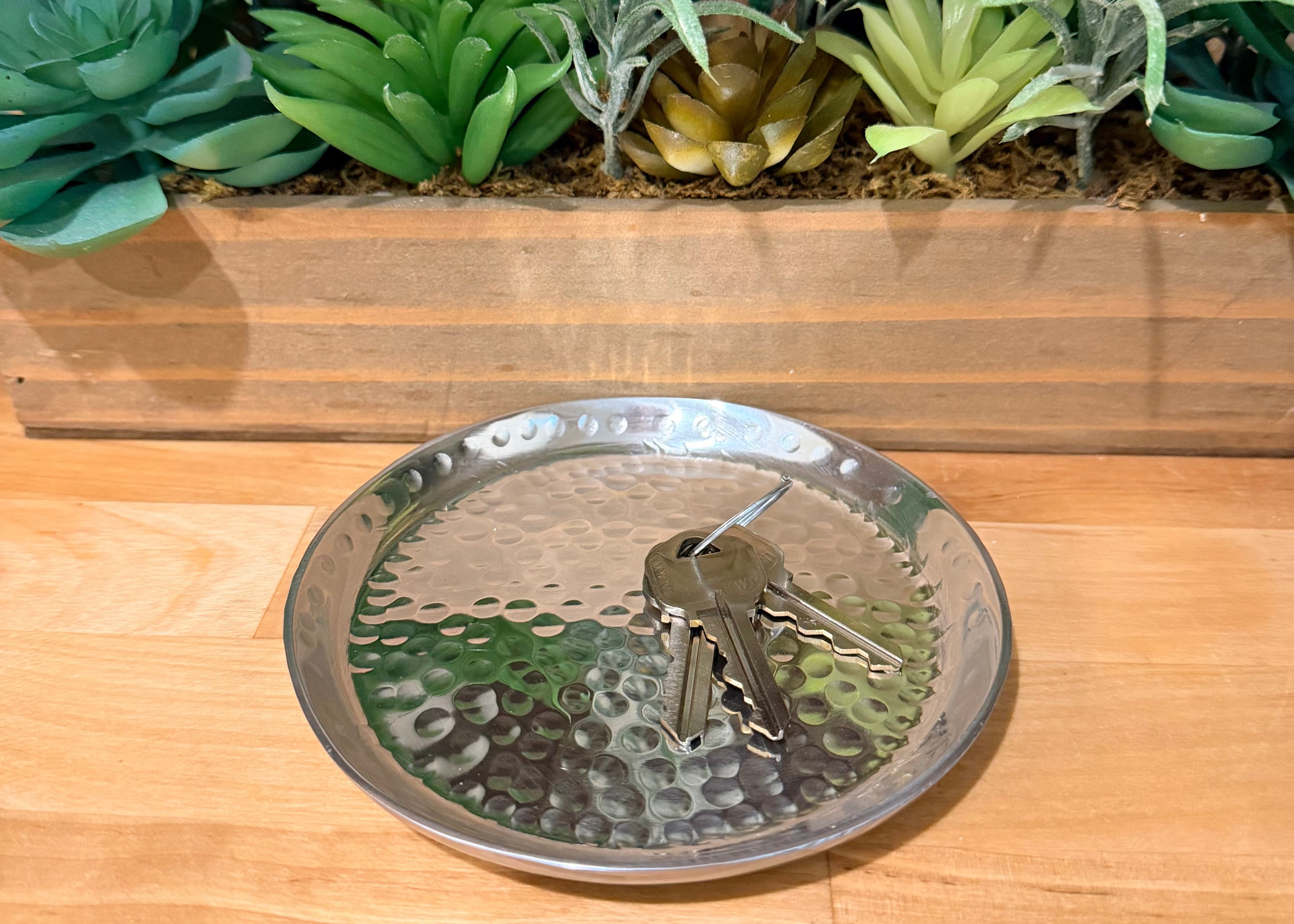 ALUMINUM 5” DRINK COASTER (HAMMERED TEXTURE FINISH)