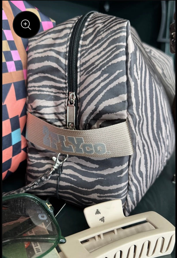 2FLY THAT TRAVELERS BAG (ZEBRAHH)