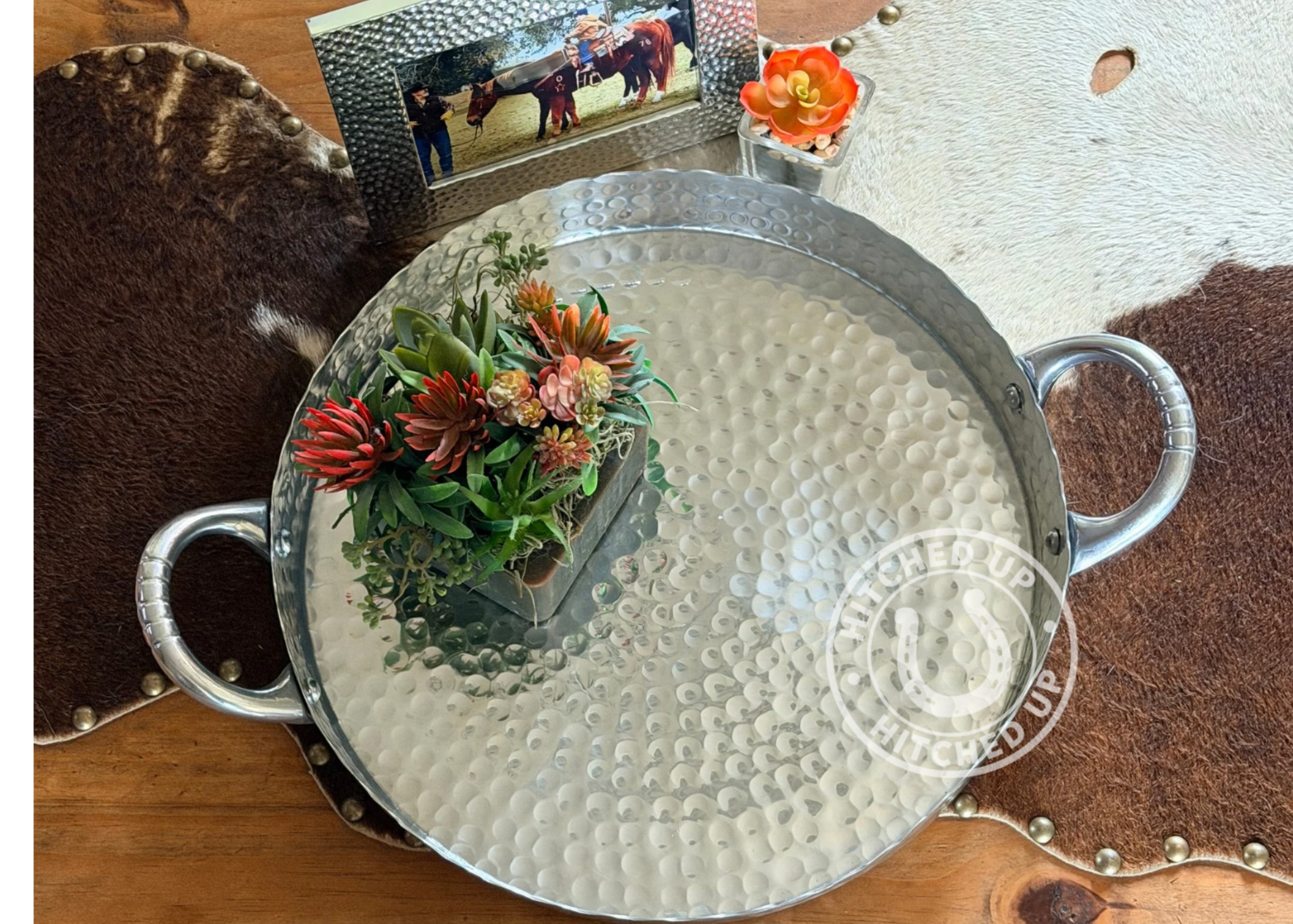 18” HAMMERED ALUMINUM TRAY ROUND SCALLOPED EDGE