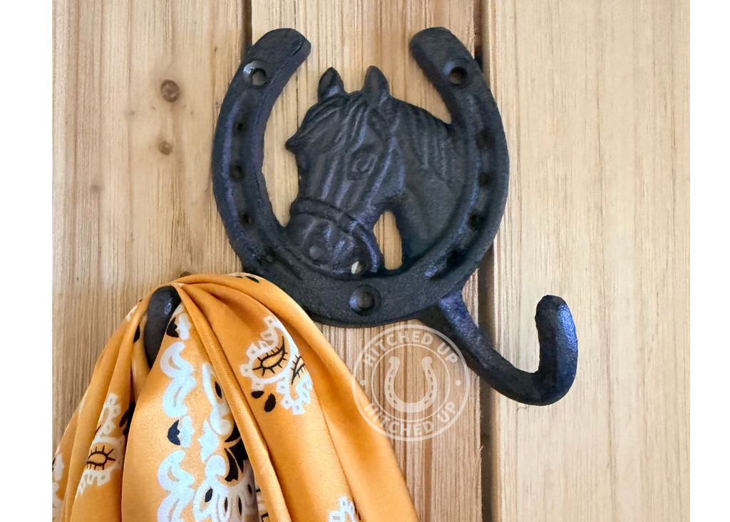 HORSESHOE WALL HOOK CAST IRON (horse head)